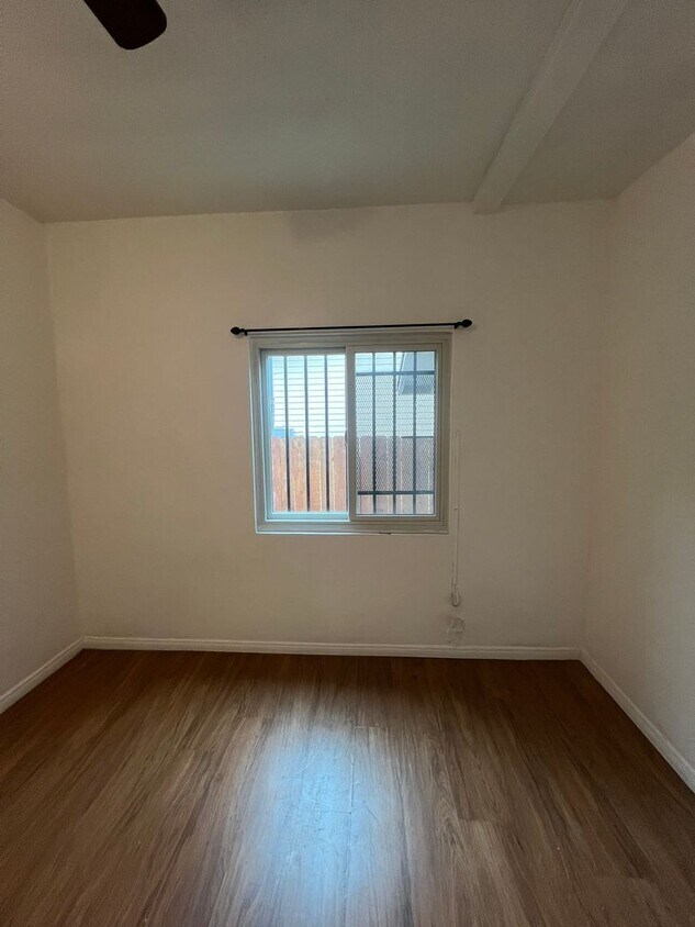 Foto del edificio - E1077F