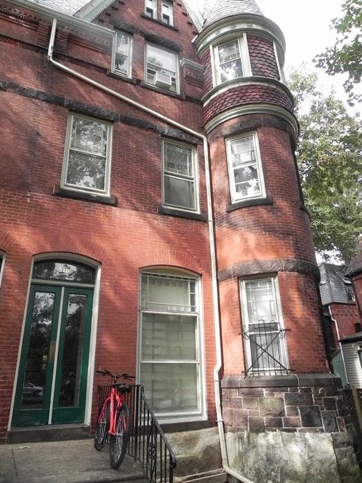Building Photo - 318 S 42nd St