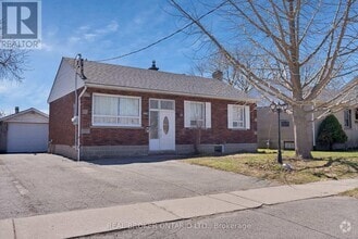 Building Photo - 87 Wellington Ave W