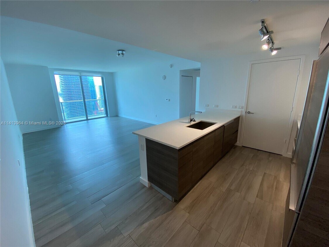 Foto principal - 1100 S Miami Ave