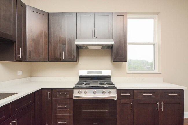 Foto del edificio - 2637 W Potomac Ave