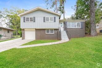 Building Photo - 2040 Shady Ln