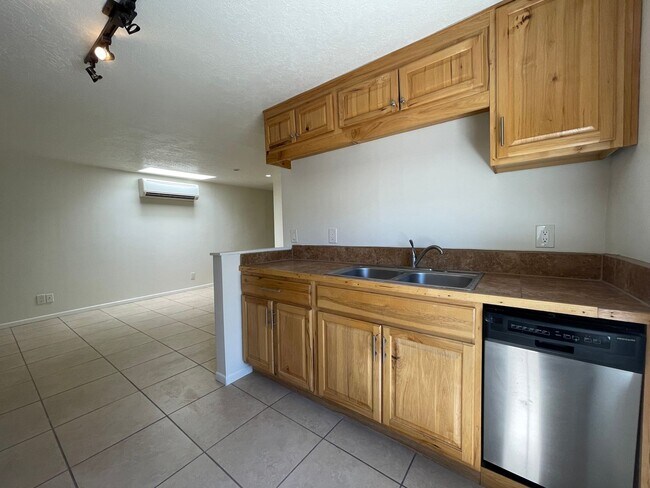 Foto del edificio - 1704 2nd St