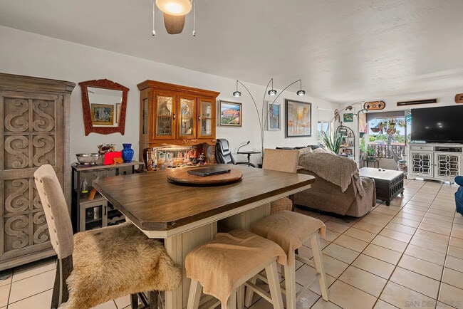 Dinning & Living Room - 2540 Clairemont Dr