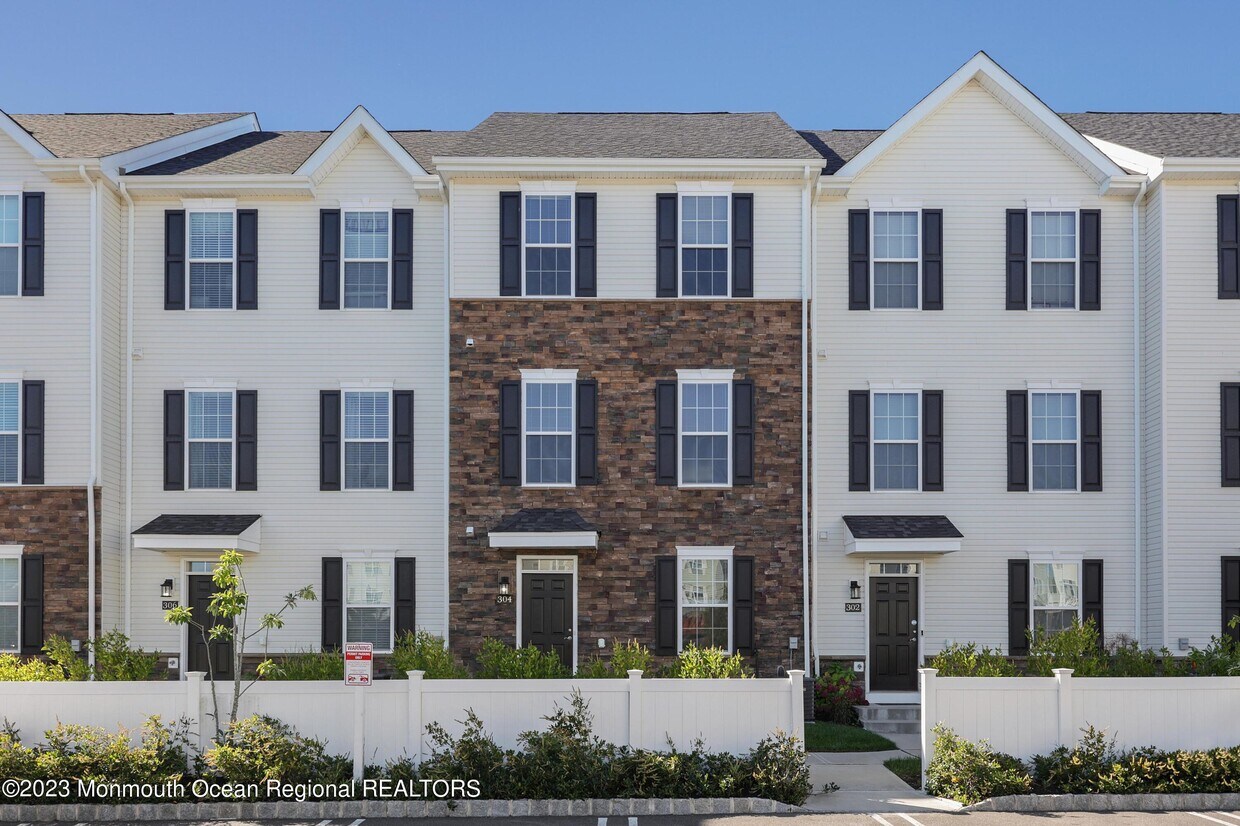 304 Virtue Rd, Brick Township, NJ 08723 Condo for Rent in Brick