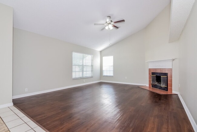 Foto del edificio - 1228 Tuxford Dr