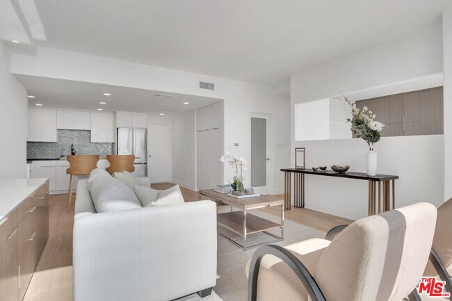 Foto del edificio - 17350 Sunset Blvd