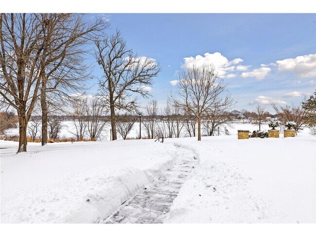 Foto del edificio - 1197 W Como Blvd