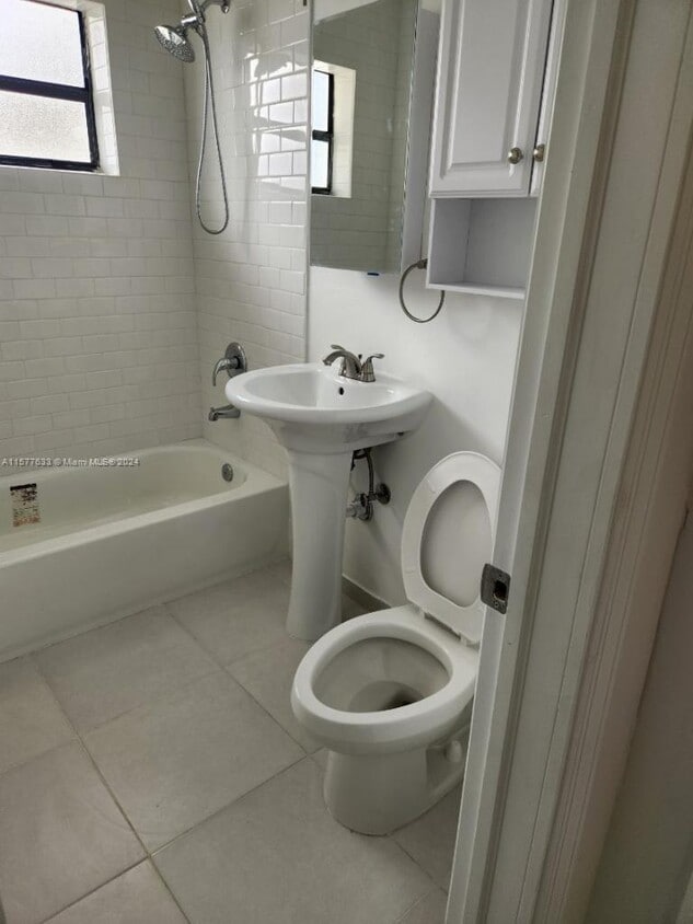 Foto del edificio - 2457 NW 81st Terrace