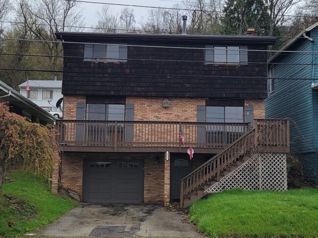 Building Photo - 1857 Main St