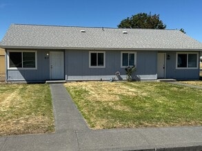 Building Photo - 821 Cannon Ln