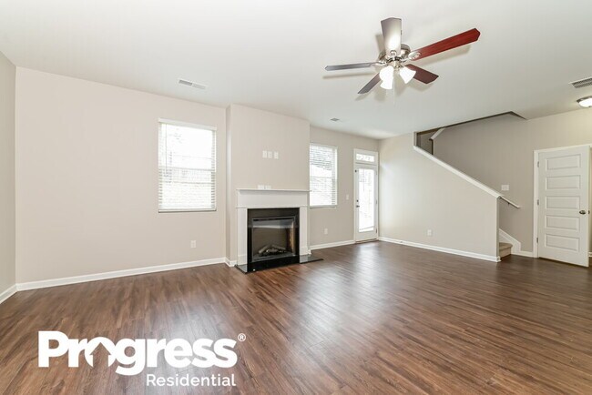 Building Photo - 1072 Lear Dr