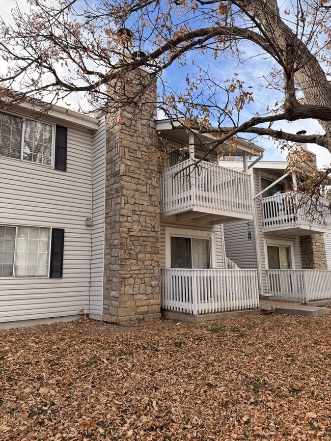 Building Photo - 14424 E Colorado Dr