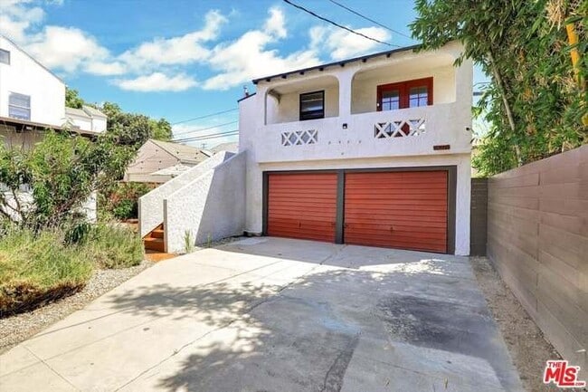 Building Photo - 3622 Veteran Ave