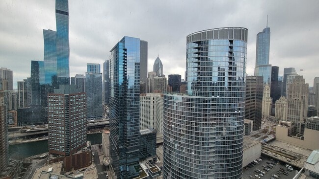 Foto del edificio - 512 N McClurg Ct