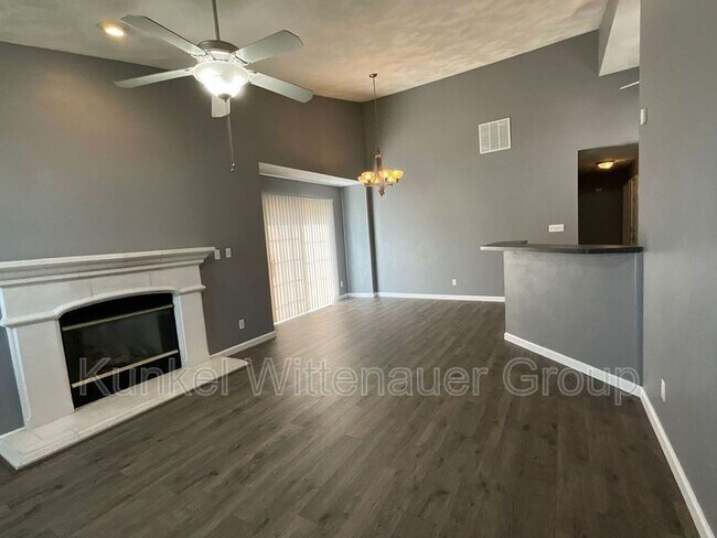 Foto del edificio - 1509 English Pine Ln