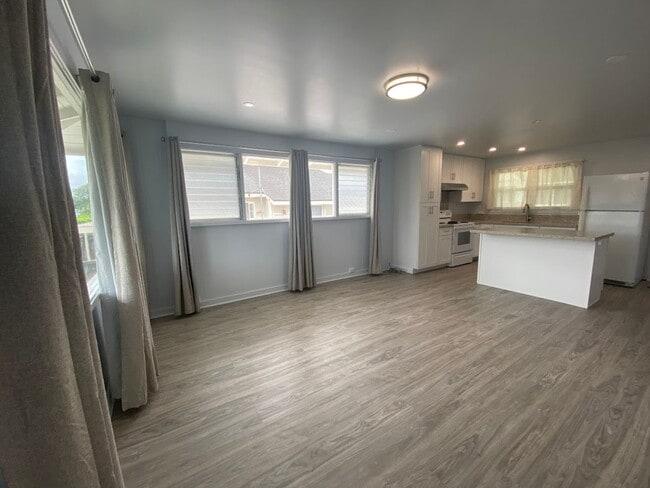 Building Photo - 439MAT