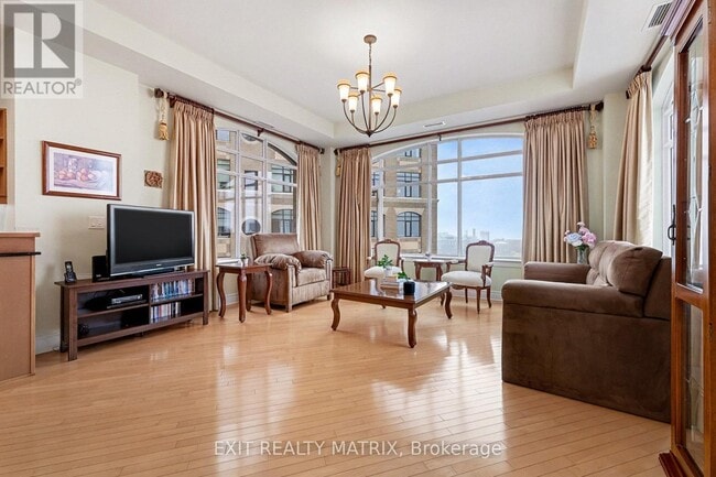 Building Photo - 85 Bronson Ave