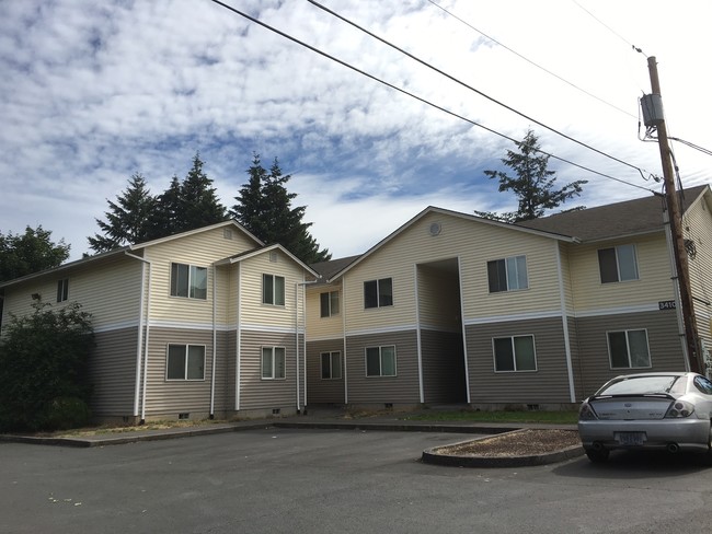 Building Photo - 3410-3414 SE 143rd Ave