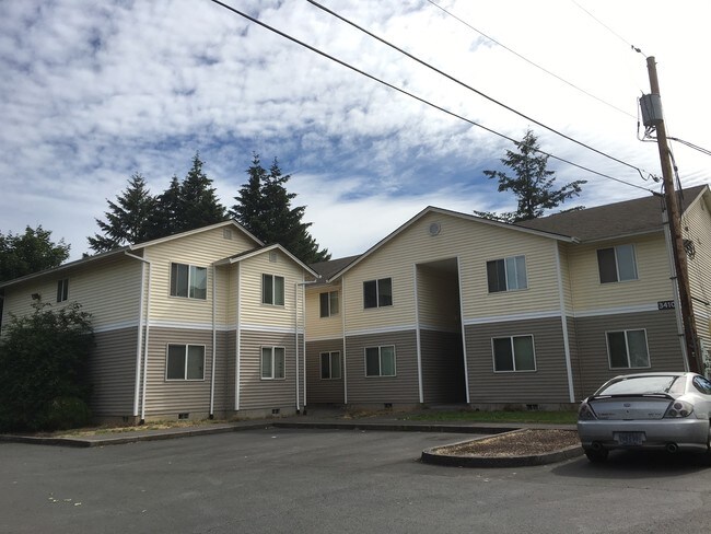 Foto del edificio - 3410-3414 SE 143rd Ave