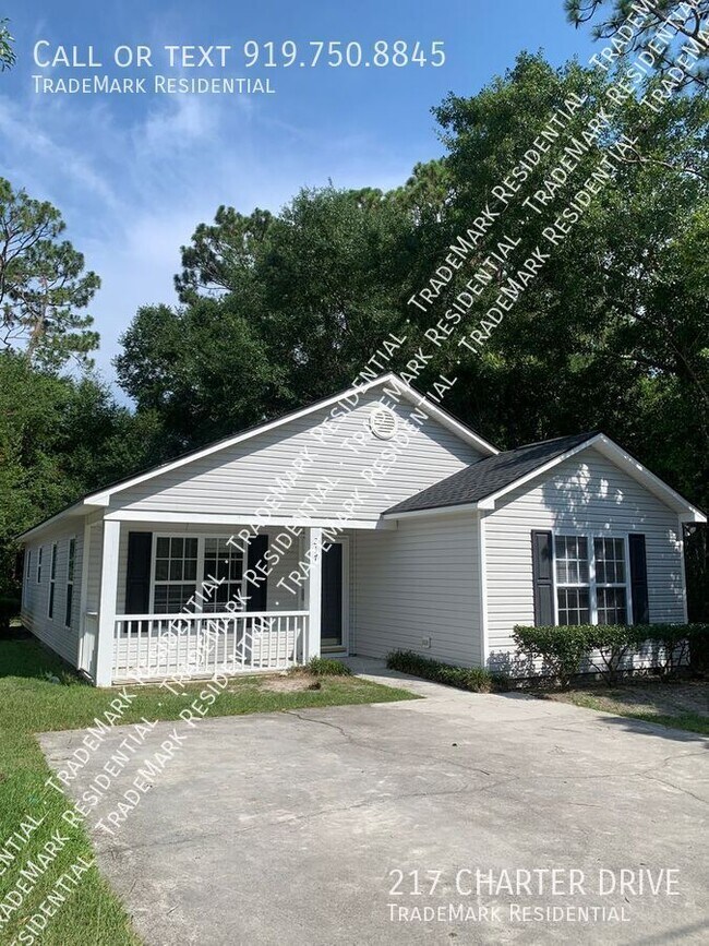 Building Photo - 217 Charter Dr