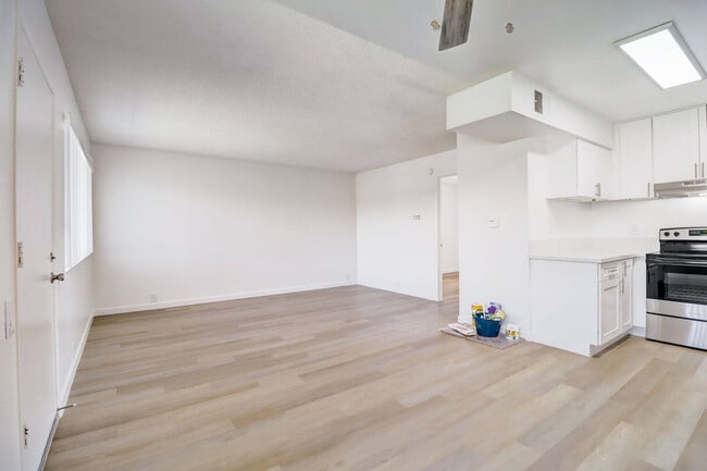 Building Photo - Terre at Trails