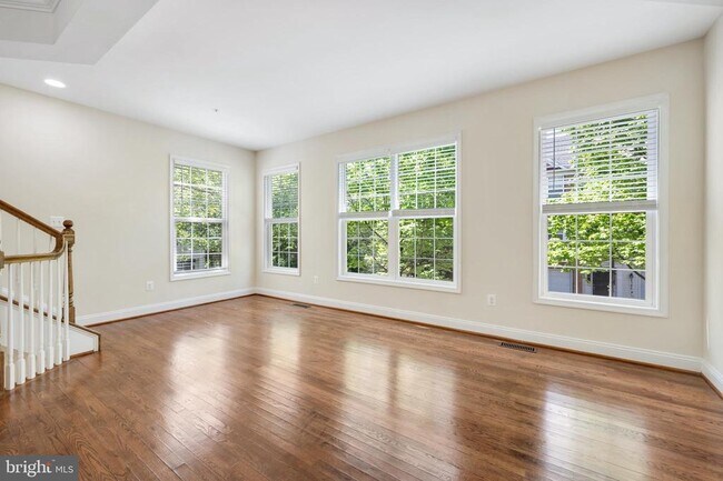 Foto del edificio - 8341 Broderick Cir