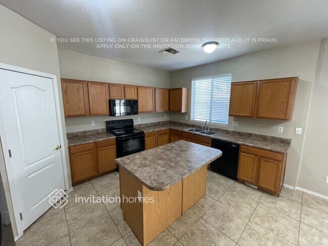 Building Photo - 3716 W Darrow St