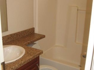 Foto del edificio - 1 Bedroom Beach Cottage Near Moonlight.