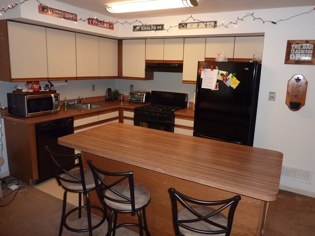 KItchen and Dining Island - 2 Maple Dr