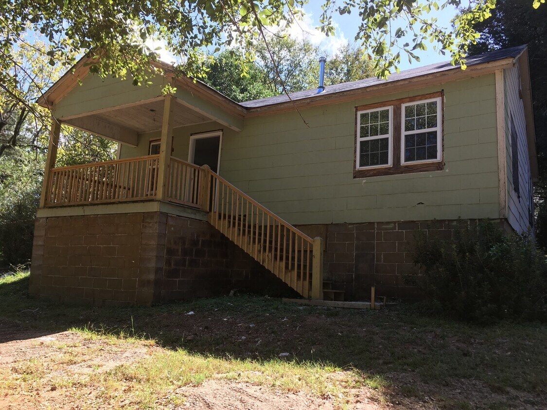 Foto principal - HOGANSVILLE- 604 Elm St 2 Bedroom 1 Bath