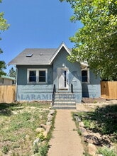 Building Photo - 1011 E Gibbon St