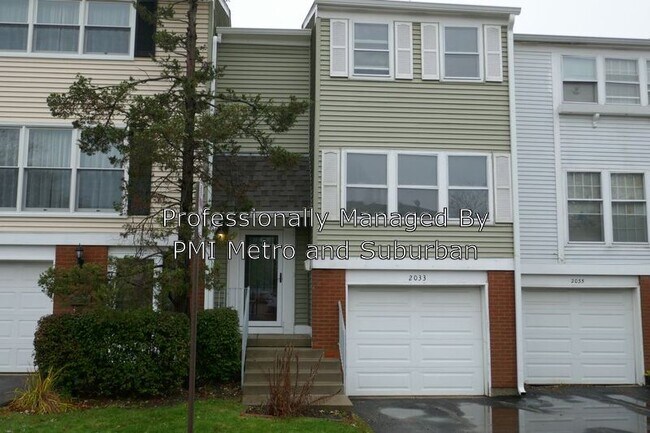 Foto del edificio - 2033 Oxford Ct