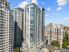 Building Photo - 195 Besserer St