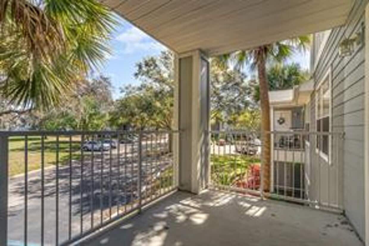 Primary Photo - Bright and Spacious 2 BR / 2 BA Condo in C...
