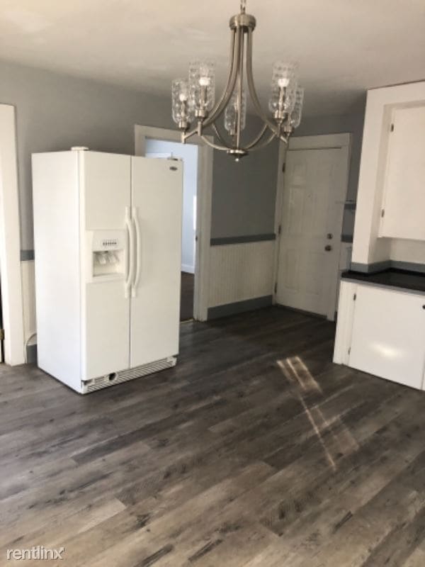 Building Photo - 3 br, 1 bath Townhome - 14 ARCH ST