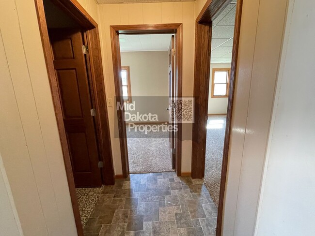 Foto del edificio - 420 E 6th Ave