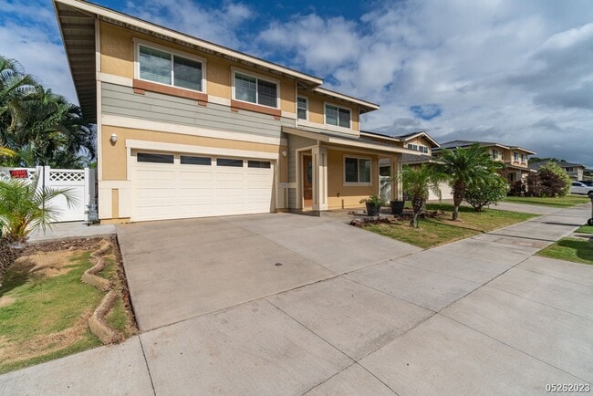 Building Photo - 4 Bed 2.5 Bath in Hoonani