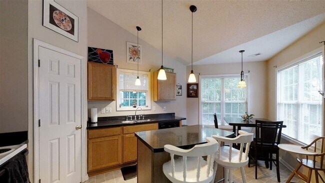 Foto del edificio - Fantastic 3 bedroom home in Durham!