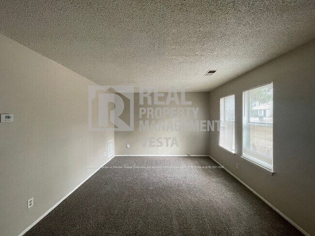 Foto del edificio - 515 Maplewood Dr