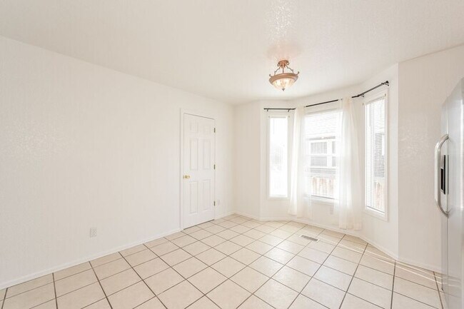 Building Photo - 3130 W 38th Ave