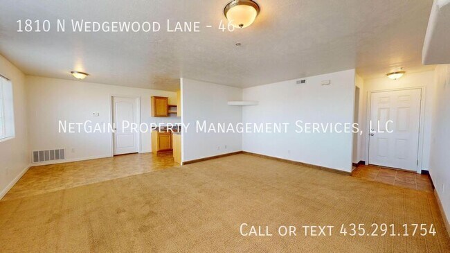 Foto del edificio - 1810 N Wedgewood Ln