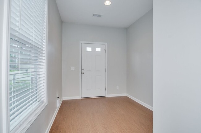 Foto del edificio - 3 Bedroom 2.5 Bath in Grovetown!