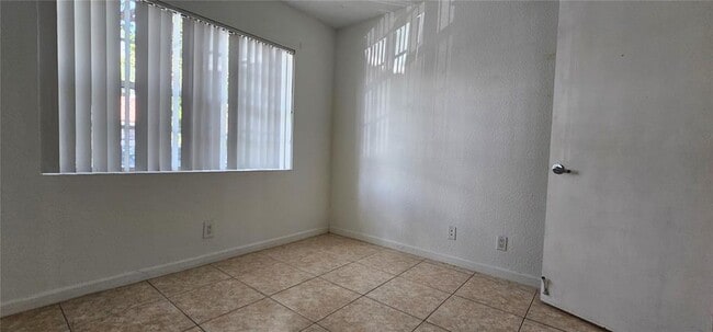 Foto del edificio - 1464 Springside Dr