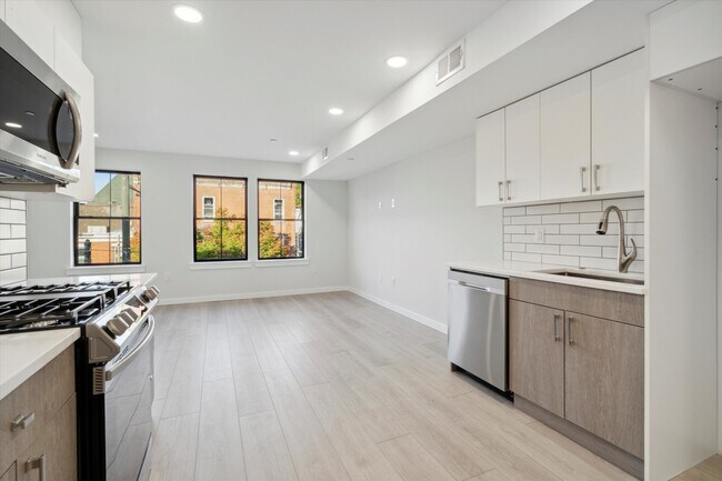 Foto del edificio - 3804 Lancaster Ave