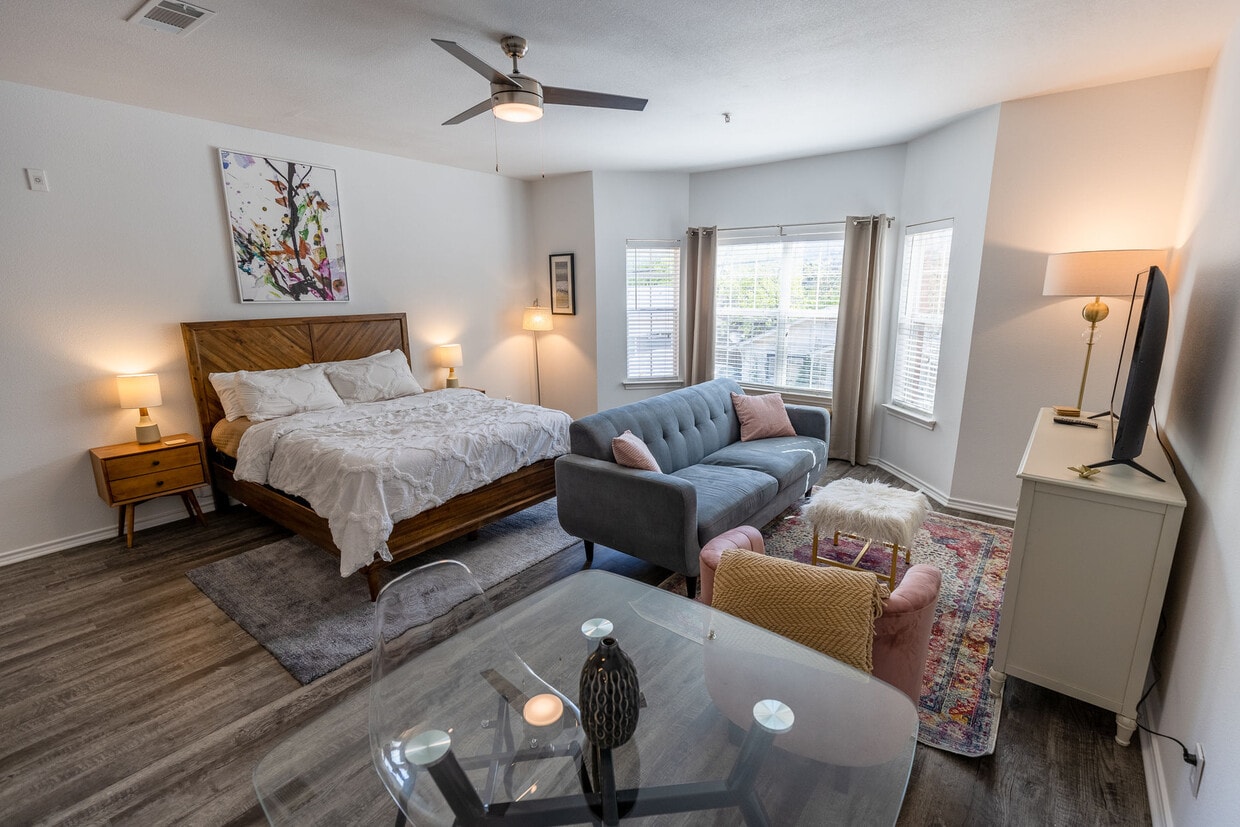 Square9 Apartment Homes Apartments 214 S Bell Ave Denton, TX