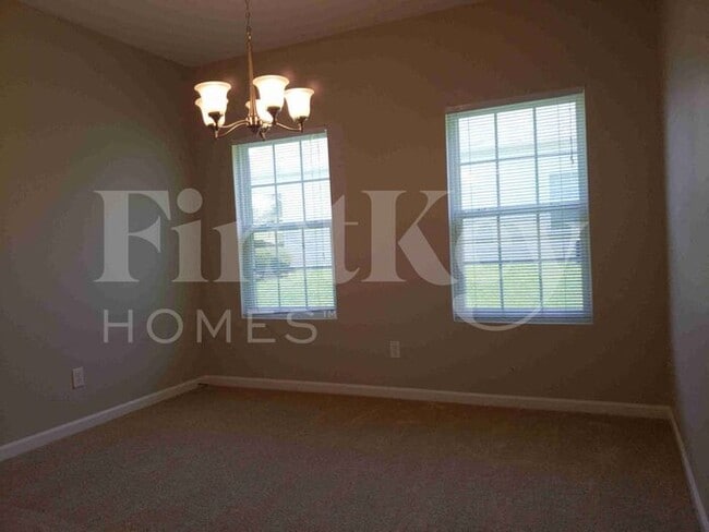 Building Photo - 2140 Lauren Woods Dr