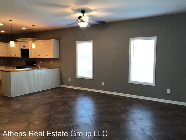 Foto del edificio - 3 br, 3 bath House - 1462 East Broad Street