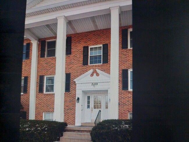 Foto del edificio - 2109 Cedar Run Dr