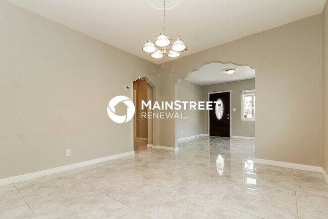 Foto del edificio - 3 Bedroom Pet-Friendly Home in Tampa, FL w...